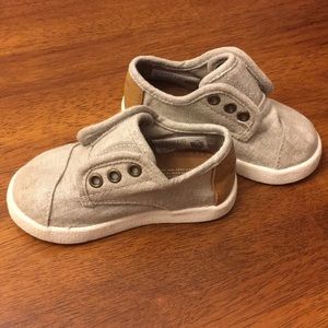 Tom’s Canvas Velcro Casual Sneaker